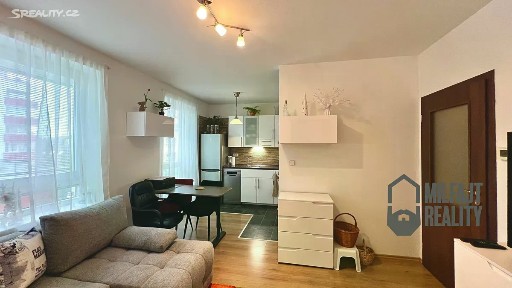 Pronájem bytu 2+kk 40 m² Duhová, Liberec - Liberec VI-Rochlice
