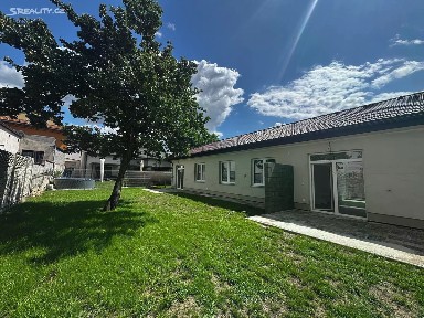 Pronájem bytu 4+kk 81 m² Náměstí, Plaňany