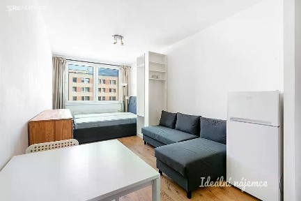 Pronájem bytu 1+kk 25 m² Hnězdenská, Praha - Troja