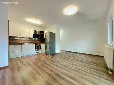 Pronájem bytu 2+kk 44 m² Nádražní, Hrochův Týnec
