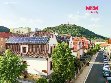 Prodej rodinného domu 339 m², pozemek 520 m²