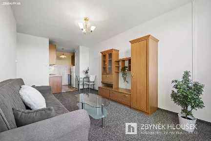 Prodej bytu 2+kk 42 m² Stříbrského, Praha - Háje