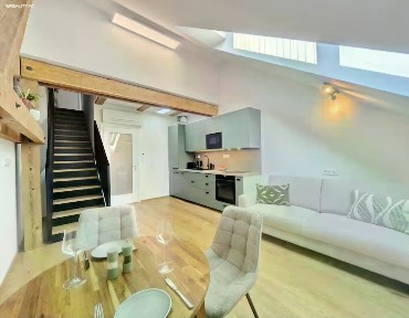 Pronájem bytu 2+kk 55 m² Vrtbova, Praha - Nusle