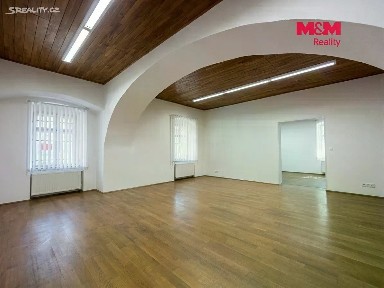 Pronájem obchodního prostoru 73 m²