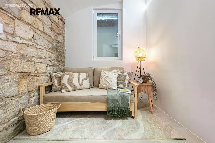 Prodej obchodního prostoru 11 m² Velehradská, Praha - Vinohrady
