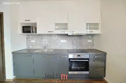 Pronájem bytu 1+kk 38 m² B. Smetany, České Budějovice - České Budějovice 3