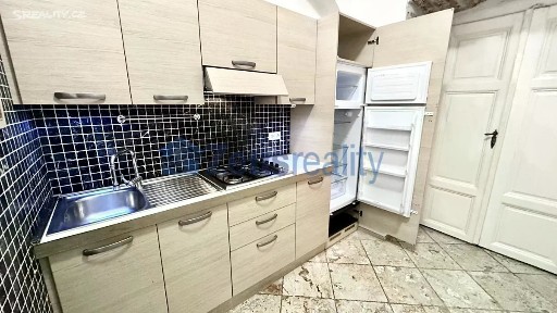 Pronájem bytu 1+1 32 m² Plzeňská, Praha - Smíchov