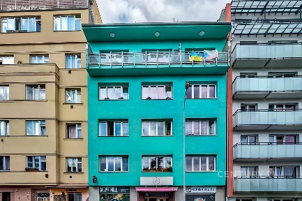Pronájem bytu 2+kk 55 m² K podjezdu, Praha - Nusle
