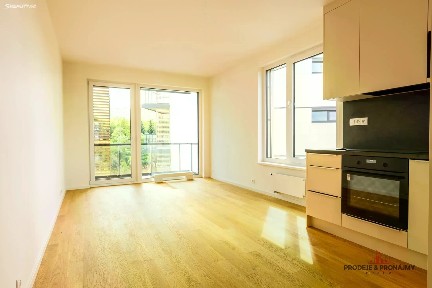 Pronájem bytu 2+kk 56 m² Veselovského, Praha - Chodov