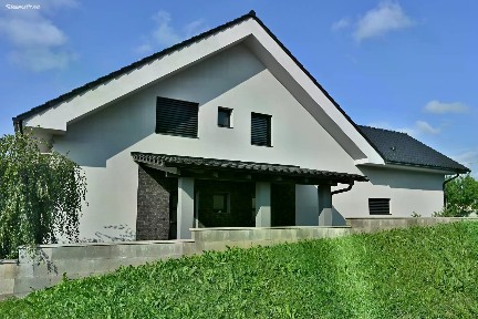 Prodej rodinného domu 225 m², pozemek 803 m²