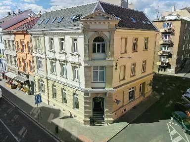 Pronájem bytu 3+kk 92 m²