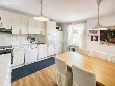 Prodej bytu 3+1 110 m² Raisova, Karlovy Vary