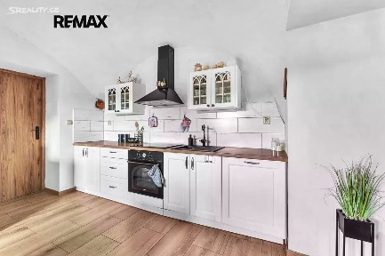 Prodej rodinného domu 237 m², pozemek 6869 m² Šonov