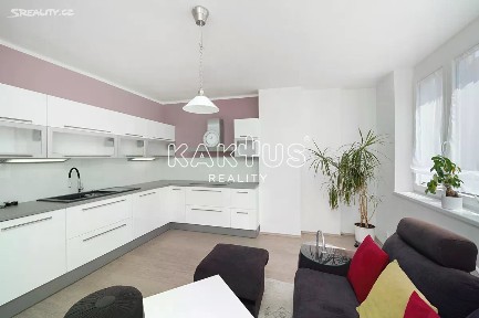 Pronájem bytu 2+kk 39 m² 30. dubna, Ostrava - Moravská Ostrava