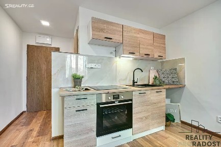 Pronájem bytu 1+kk 20 m² Prameny, Karviná - Ráj