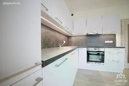 Pronájem bytu 3+kk 72 m² Dolní, Popůvky
