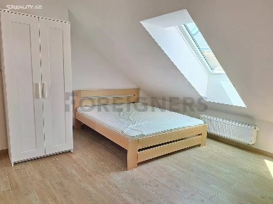 Pronájem bytu 1+kk 40 m² 1. máje, Olomouc