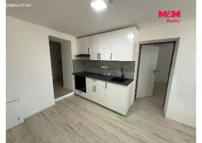 Pronájem bytu 2+kk 43 m² Masarykova, Velký Týnec