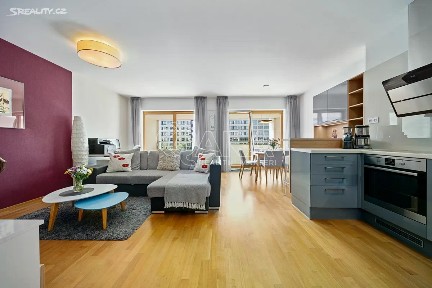 Prodej bytu 3+kk 88 m² Za Karlínským přístavem, Praha - Karlín