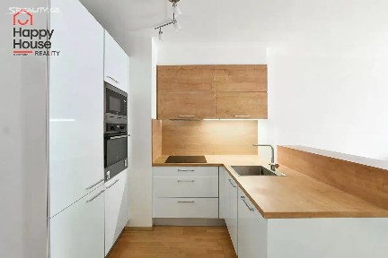 Prodej bytu 3+kk 72 m² Vojenova, Praha - Libeň
