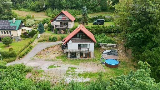 Prodej rodinného domu 186 m², pozemek 858 m²