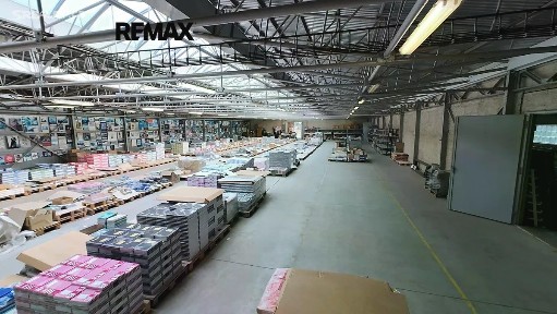 Prodej skladového prostoru 1400 m²