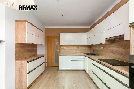 Pronájem bytu 3+1 80 m² Porubská, Ostrava - Poruba
