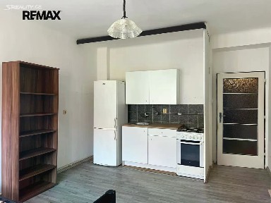 Pronájem bytu 1+kk 30 m² Kolbenova, Praha - Vysočany
