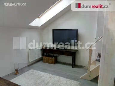 Pronájem bytu 1+1 42 m² Seifertova, Praha - Žižkov
