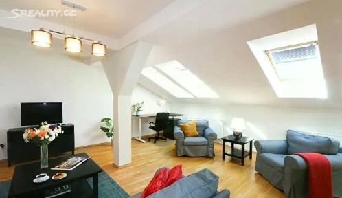Pronájem bytu 3+kk 105 m² Sázavská, Praha - Vinohrady