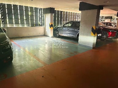 Pronájem bytu 2+kk 50 m² Hugo Haase, Praha - Hlubočepy
