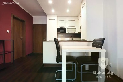 Pronájem bytu 2+kk 49 m² Padovská, Praha - Horní Měcholupy
