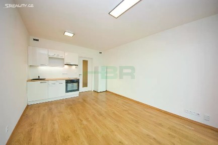 Pronájem bytu 1+kk 33 m² K metru, Praha - Třebonice