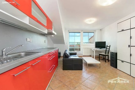 Pronájem bytu 1+kk 36 m² Bořivojova, Praha - Žižkov