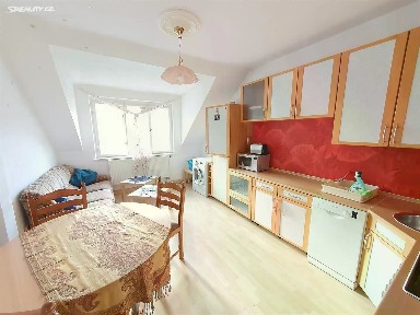 Pronájem bytu 3+1 100 m² Uhříněveská, Praha - Strašnice