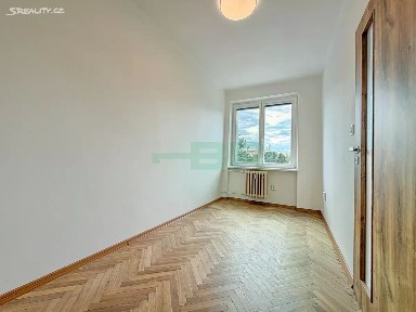 Pronájem bytu 3+1 65 m² Pod Rapidem, Praha - Vinohrady