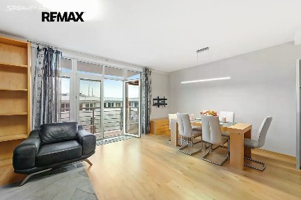 Pronájem bytu 3+kk 96 m² Vinohradská, Praha - Strašnice