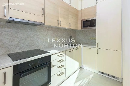 Pronájem bytu 3+1 75 m² V mezihoří, Praha - Libeň