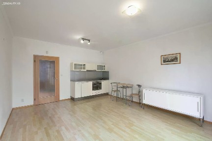 Pronájem bytu 1+kk 36 m² Milotická, Praha - Zličín