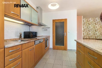 Pronájem bytu 3+kk 63 m² Vřesová, Praha - Troja