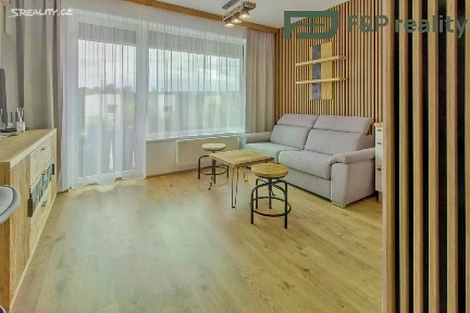 Pronájem bytu 1+kk 29 m² Formanská, Praha - Újezd u Průhonic