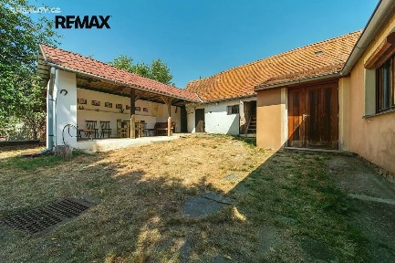 Prodej rodinného domu 80 m², pozemek 1547 m² Oslnovice