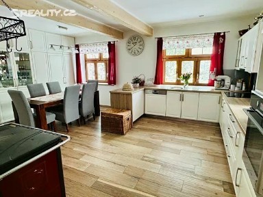 Pronájem rodinného domu 200 m², pozemek 1000 m² Tři Sekery - Krásné