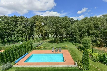 Prodej vily 366 m², pozemek 1069 m²