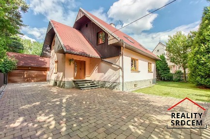 Prodej rodinného domu 170 m², pozemek 921 m²