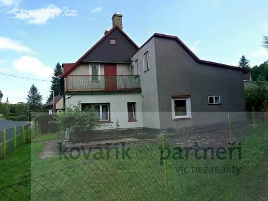 Prodej rodinného domu 220 m², pozemek 612 m²