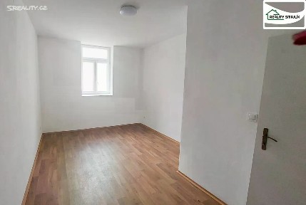 Pronájem bytu 1+kk 20 m² Evropská, Cheb