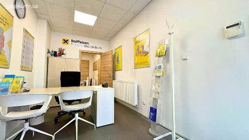 Pronájem obchodního prostoru 17 m²