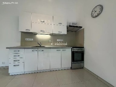 Pronájem rodinného domu 42 m², pozemek 180 m² Boletická, Praha - Letňany