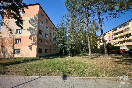 Veselí nad Moravou, Hodonín, Hutník